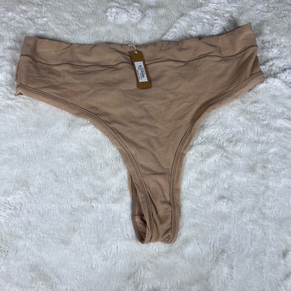 SKIMS Women's Fits Everybody High Waisted‎ Thong Clay PN-THG-1635 Size 4X NWT